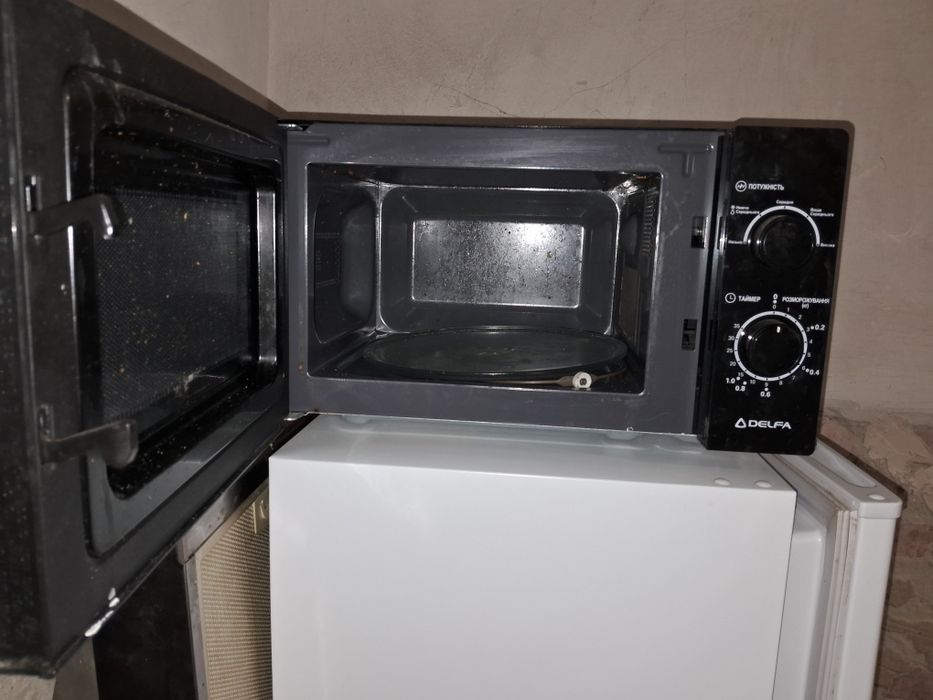Микроволновая печь DELFA 700vt