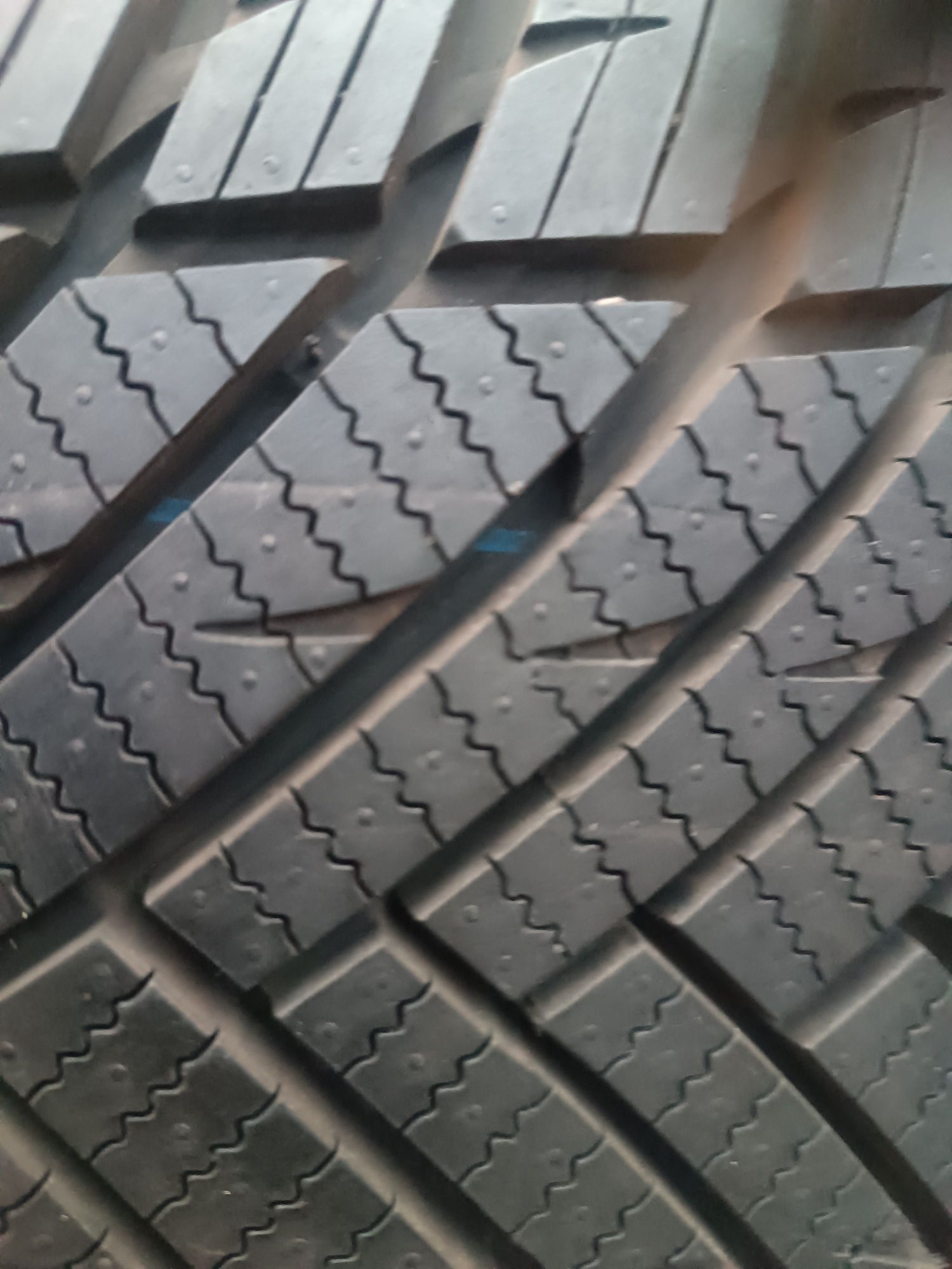 Sprzedam nowe opony 215/40 r17