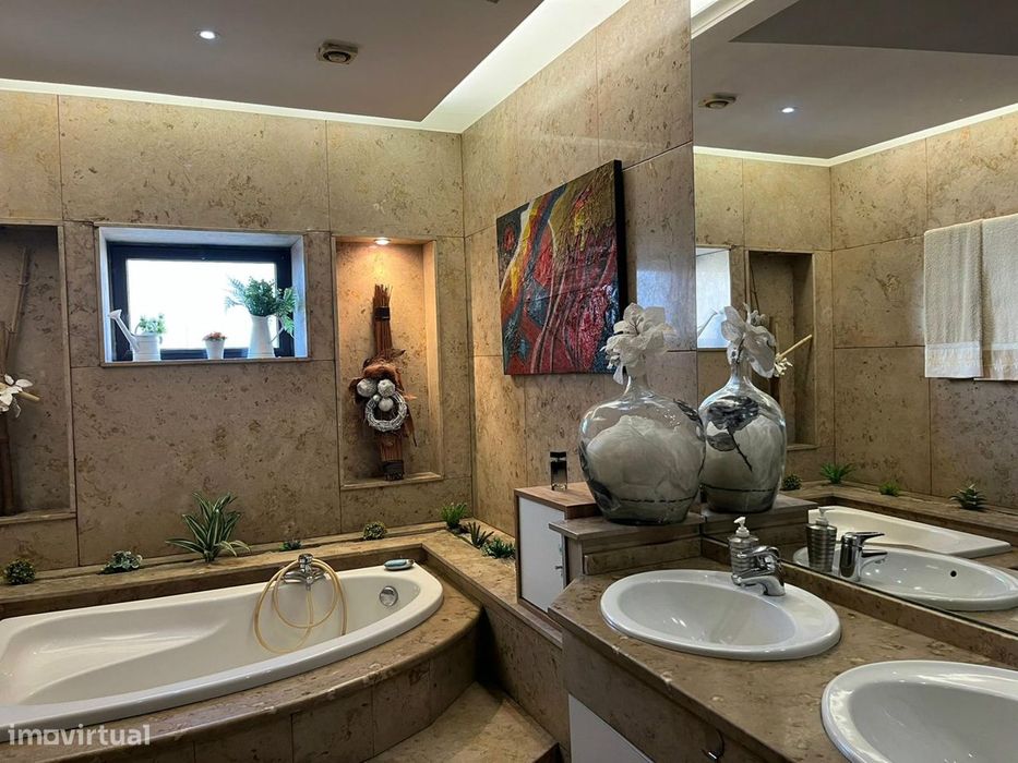 Moradia Isolada T4 Venda em Requião,Vila Nova de Famalicão