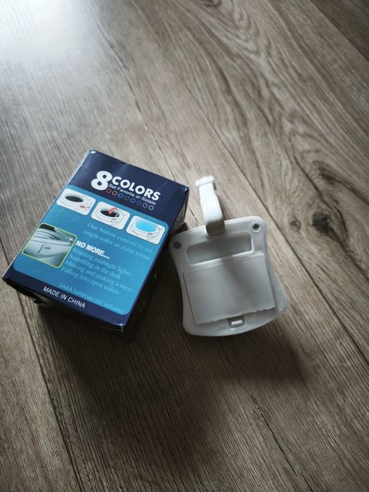 Светильник с датчиком движения и света.