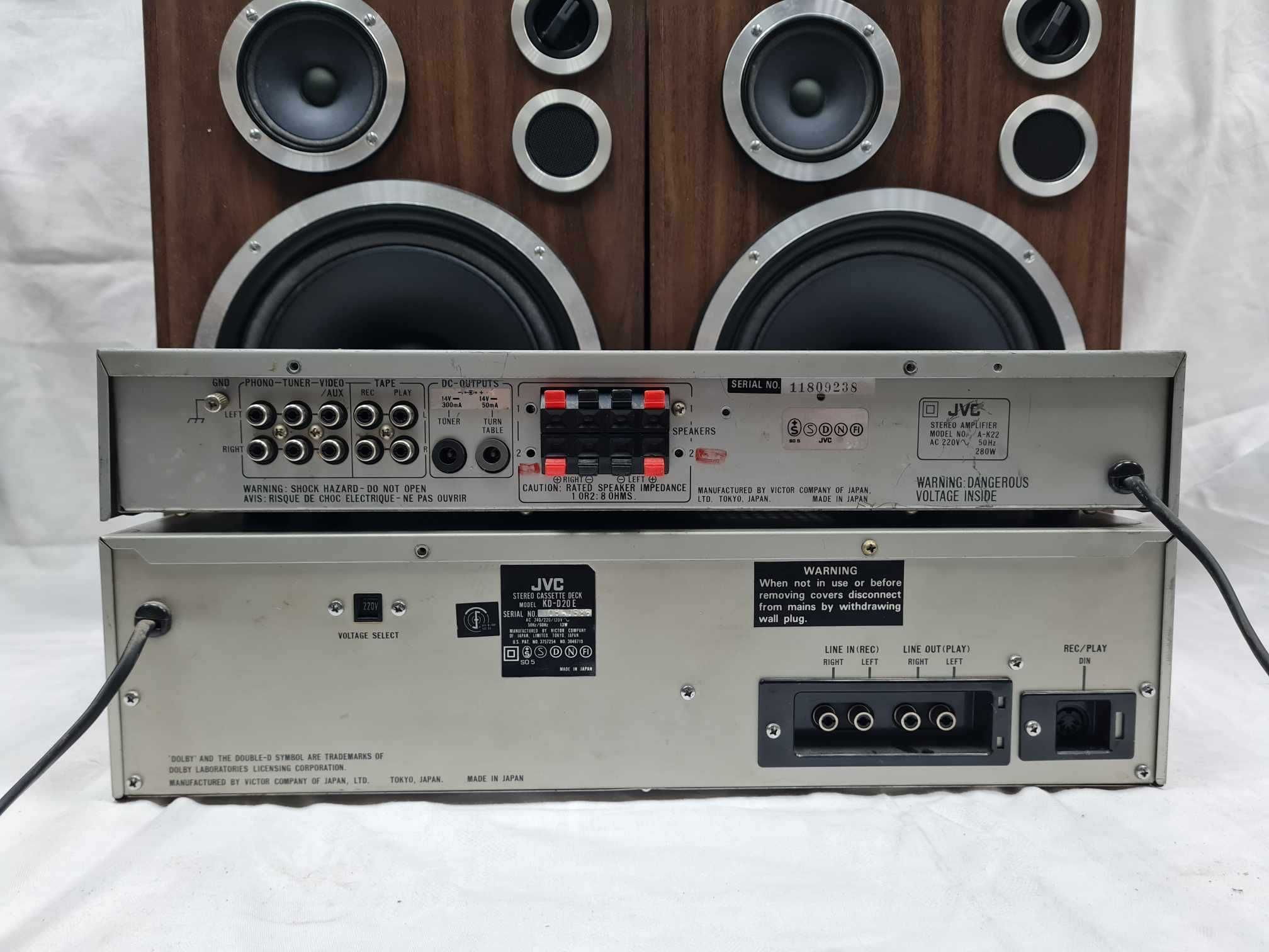 Magnetofon JVC KD-D20 + wzmacniacz JVC A-K22