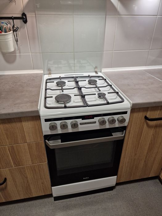 Kuchnia gazowo-elektryczna Amica