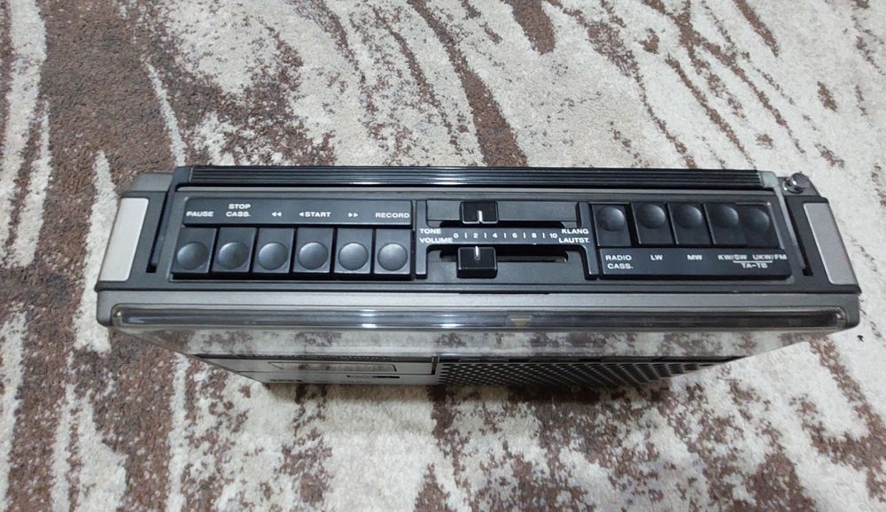 Radio ITT magnetofon RC 2500