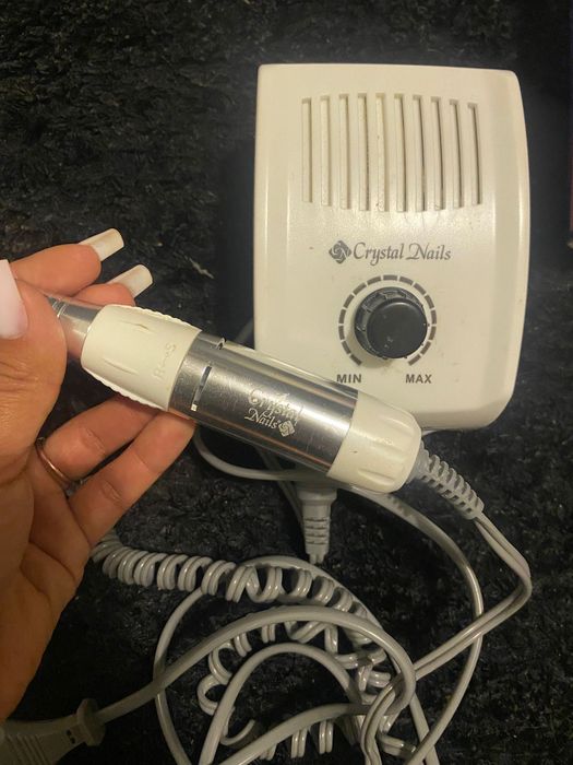 Cabine de unhas e broca