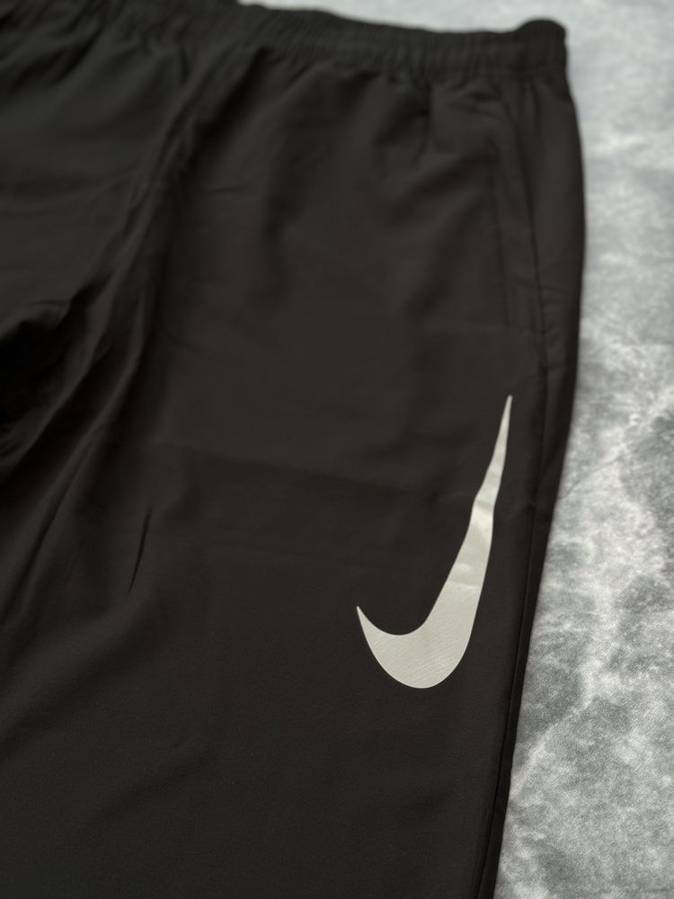 Штаны Nike Dri-Fit в черном цвете