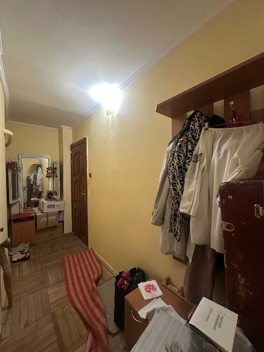 продам 1 но кім вул Яворницького 31.6 кв м чистий продаж