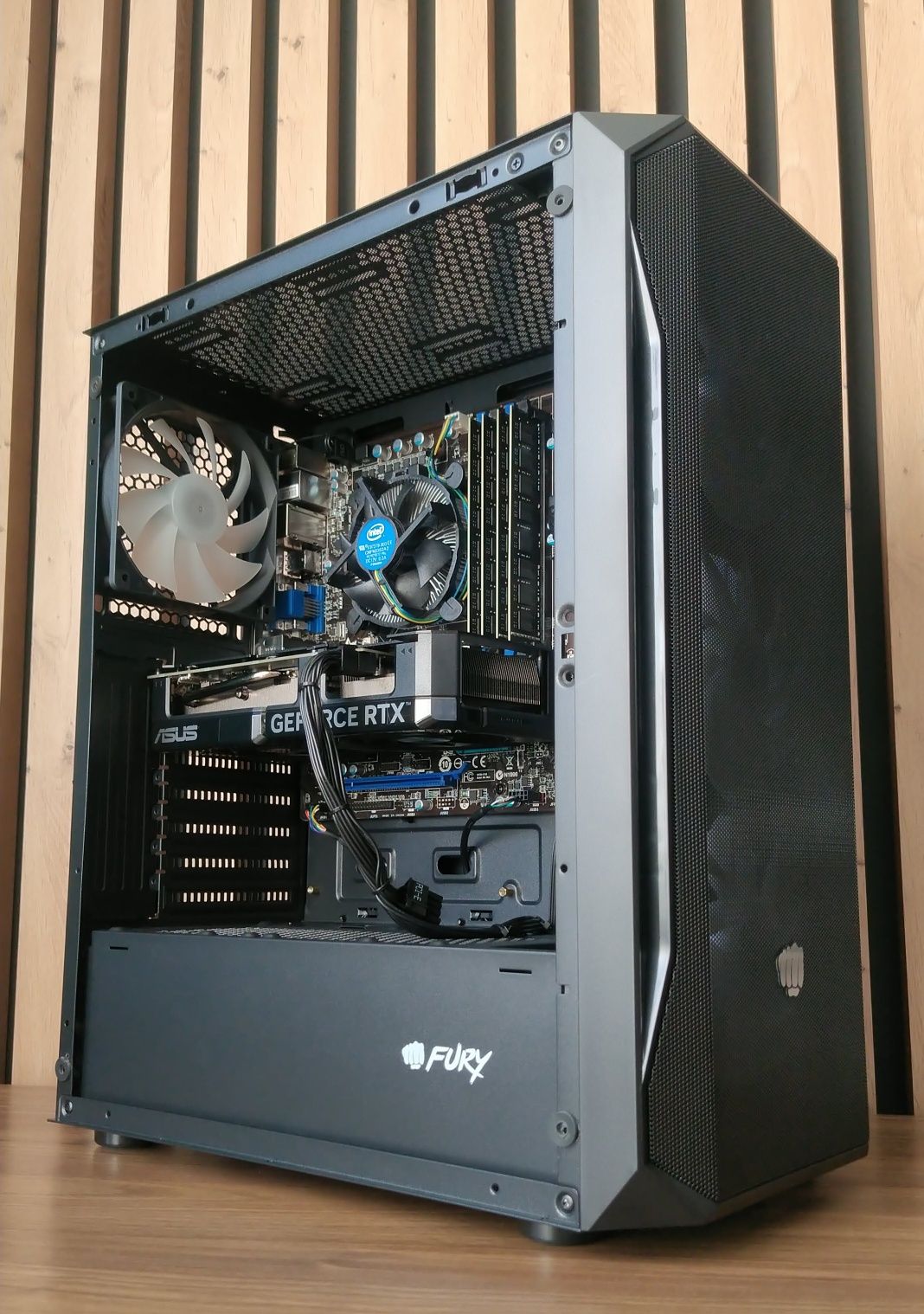 Komputer Gamingowy RTX-4060 Core i7 32GB 1TB SSD DO GIER NOWY FV