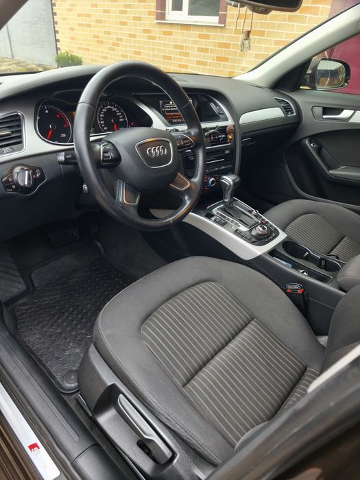 Ауді А4 В8 універсал