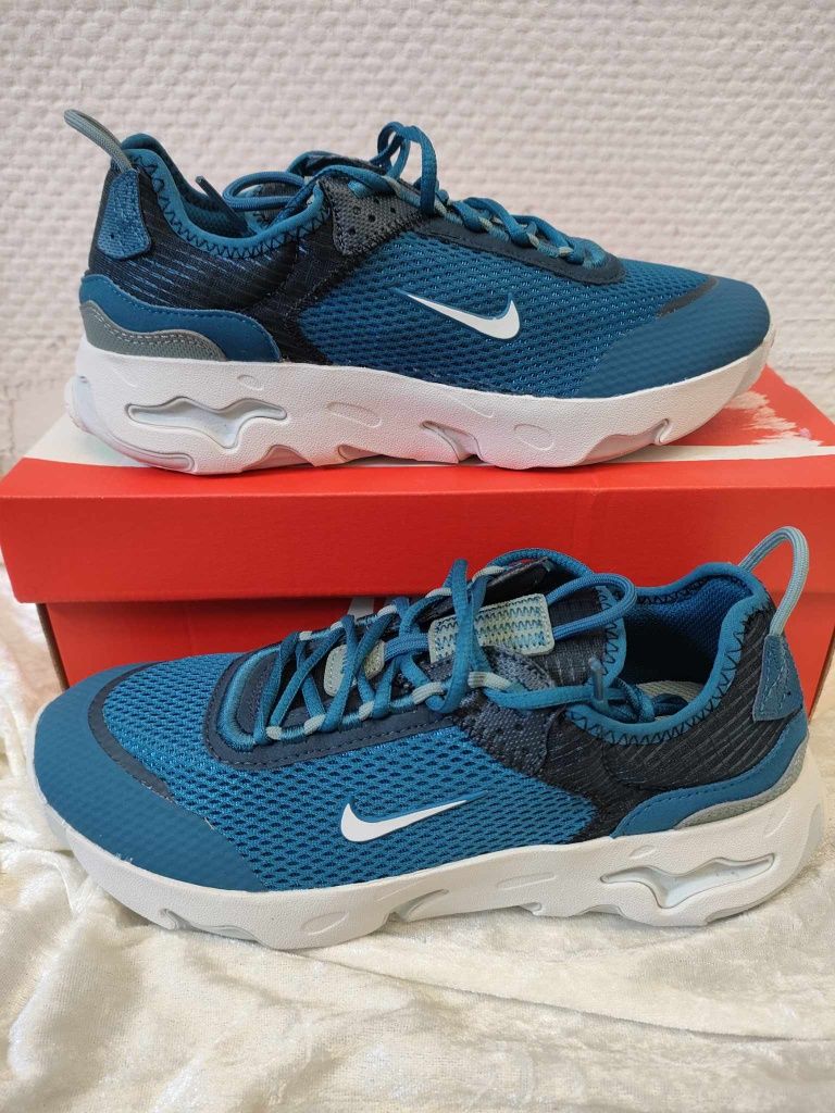 Buty Nike React live