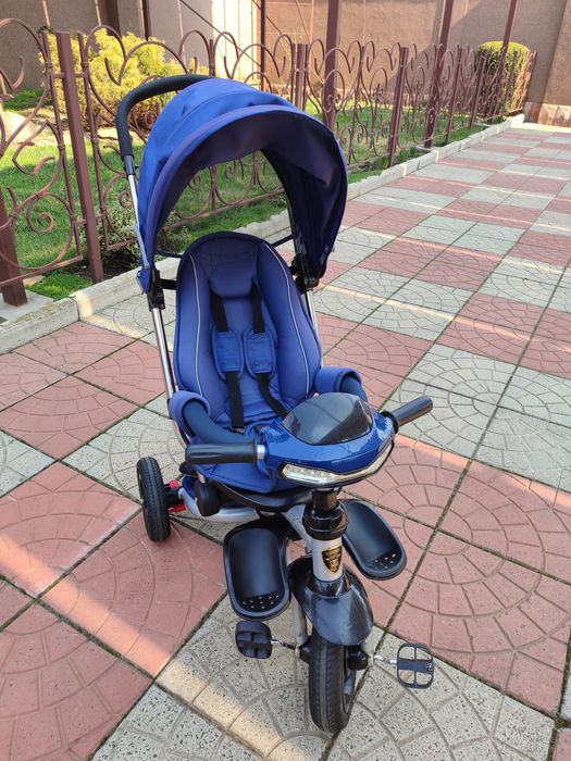 Трёхколёсный велосипед Crosser с ручкой и музыкальной панелью