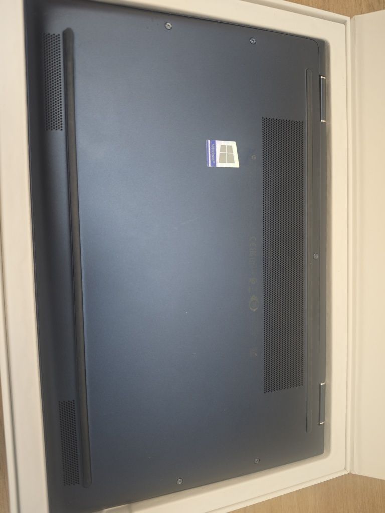Portátil HP Dragonfly i5-8265U