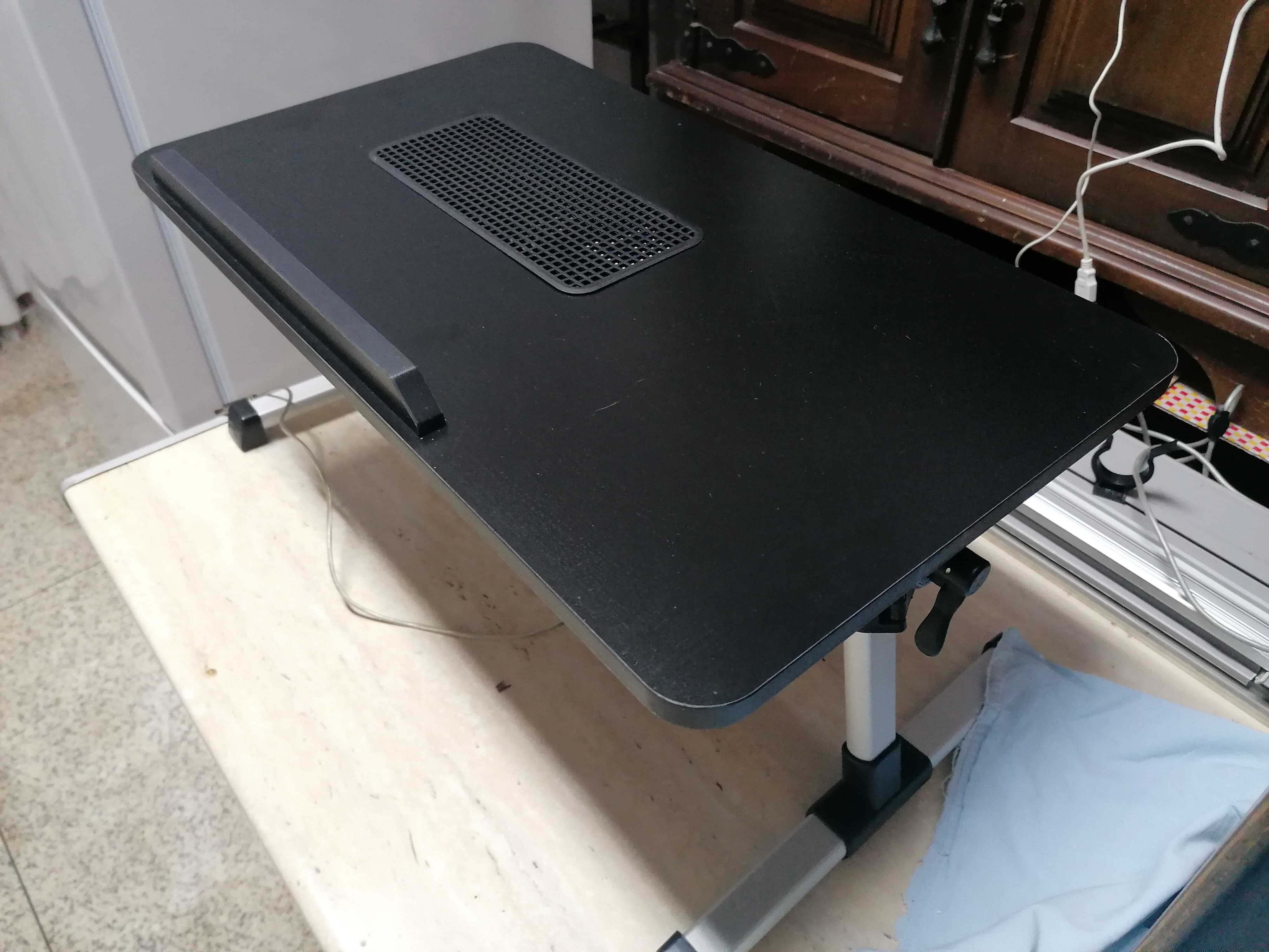 Mesa/ suporte para computador