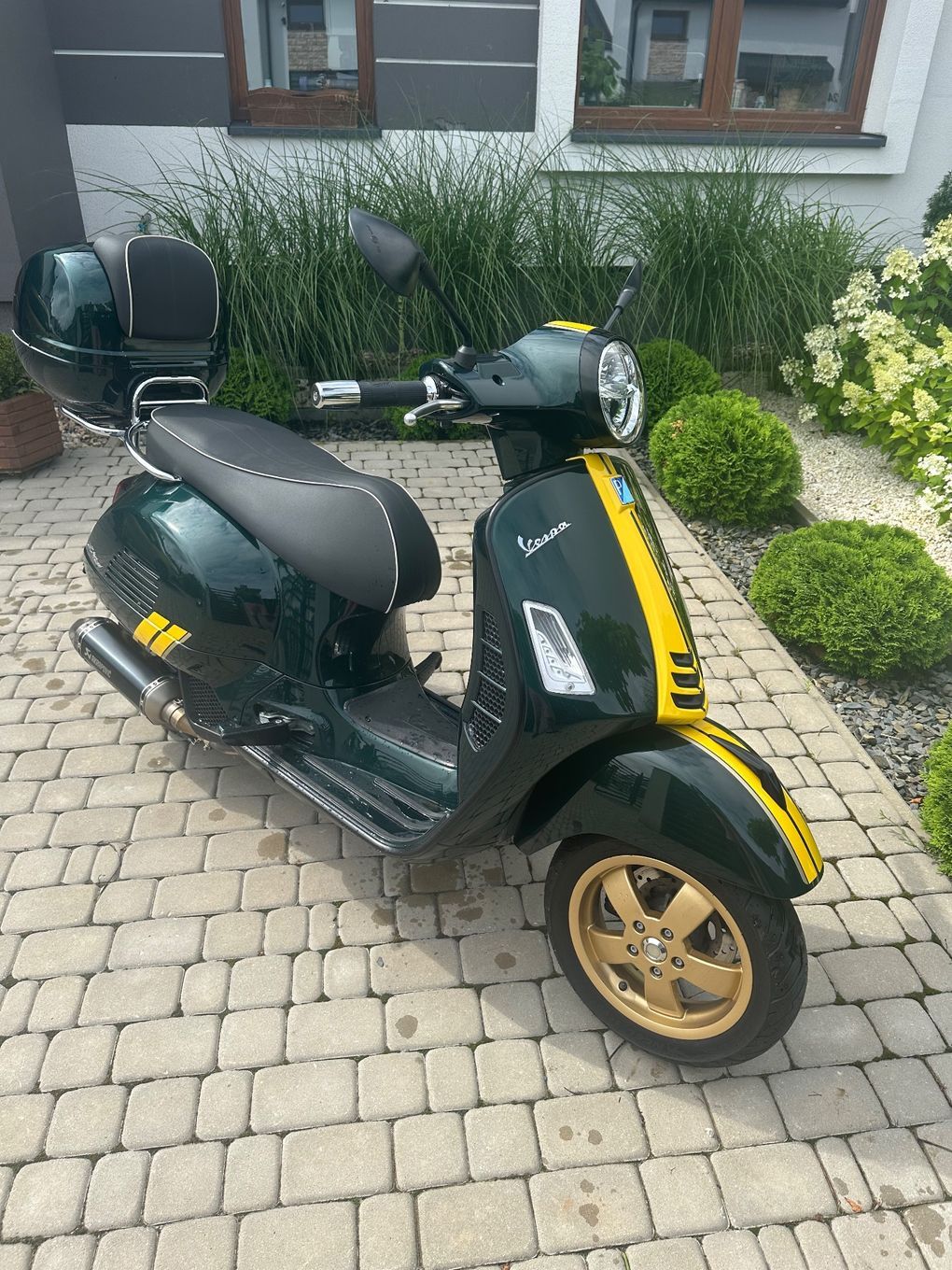 Vespa GTS Vespa GTS 125 Pierwszy właściciel Salon Polska
