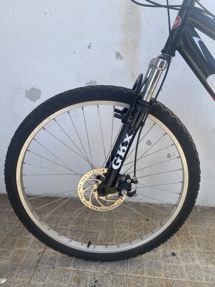 Bicicleta GKX Full suspension