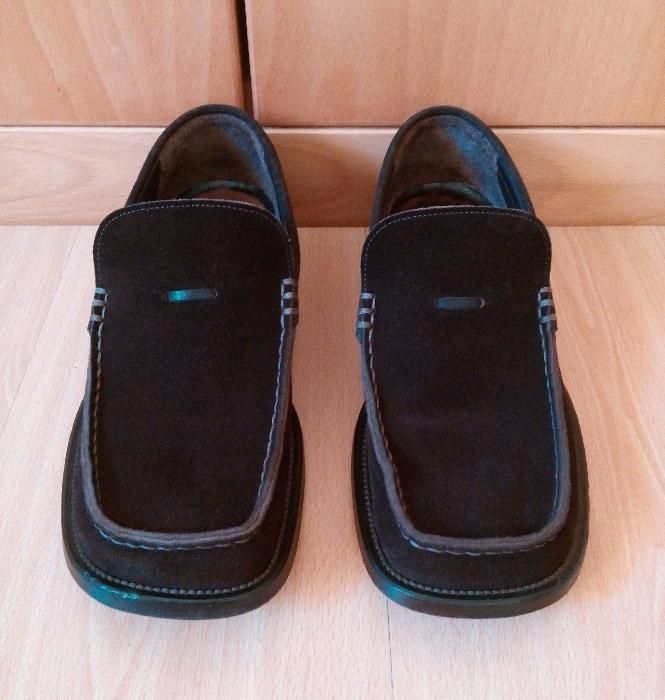 Sapatos em camurça castanha DIEBA nº40