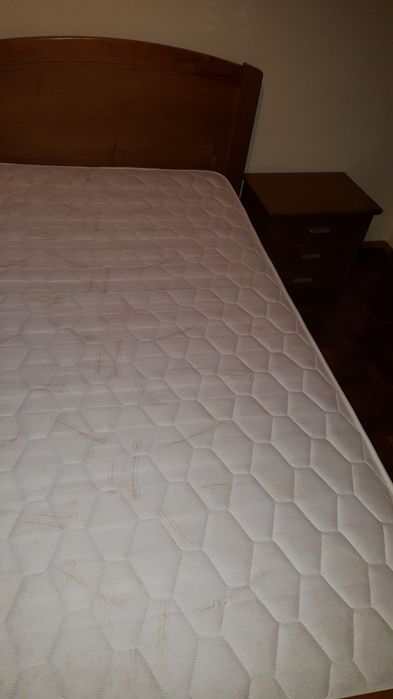 Cama de corpo e meio