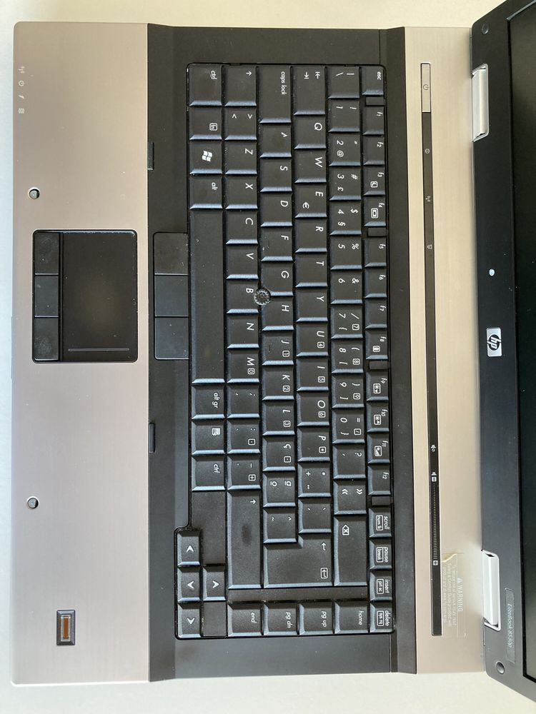 Portátil de excelência - HP EliteBook 8530p c/Dock (sem bateria)