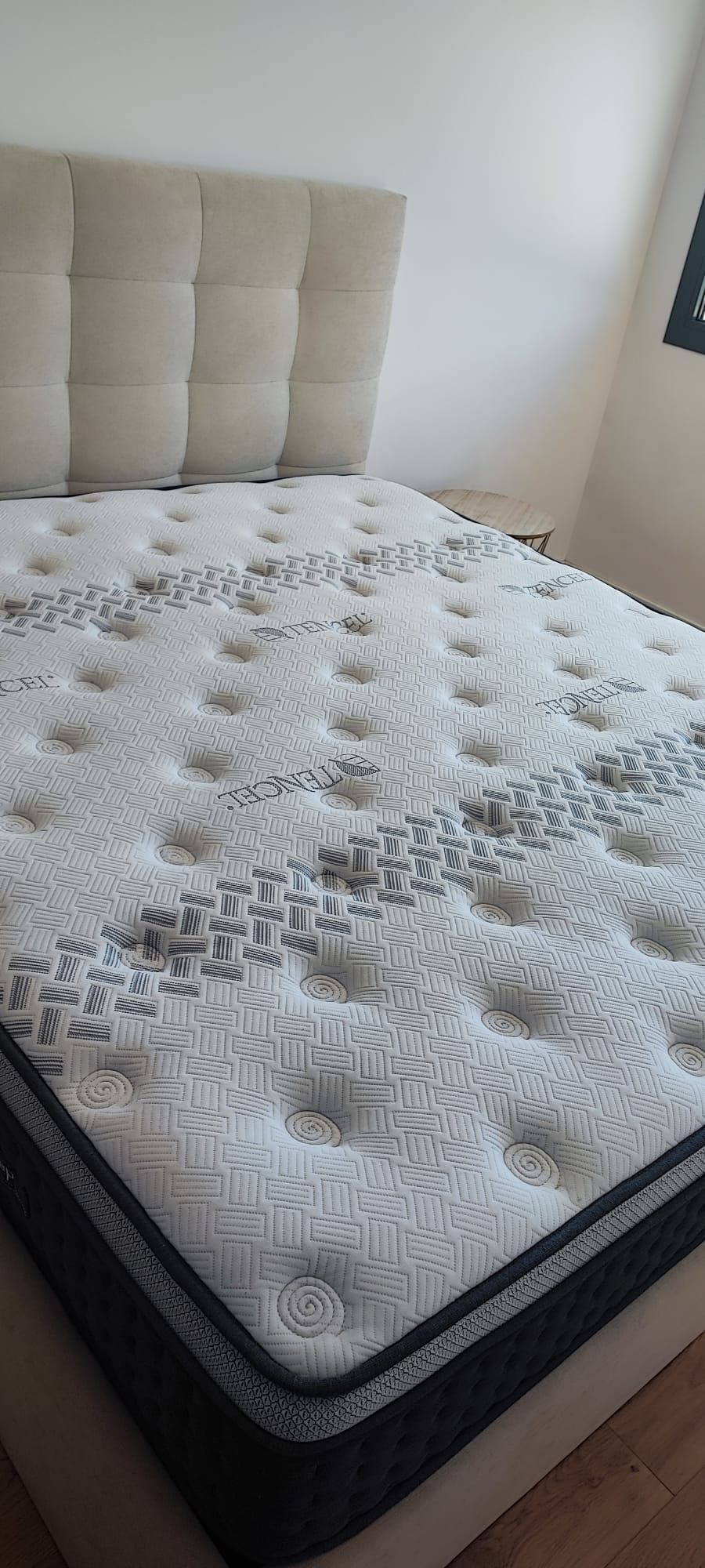 Cama con colchão