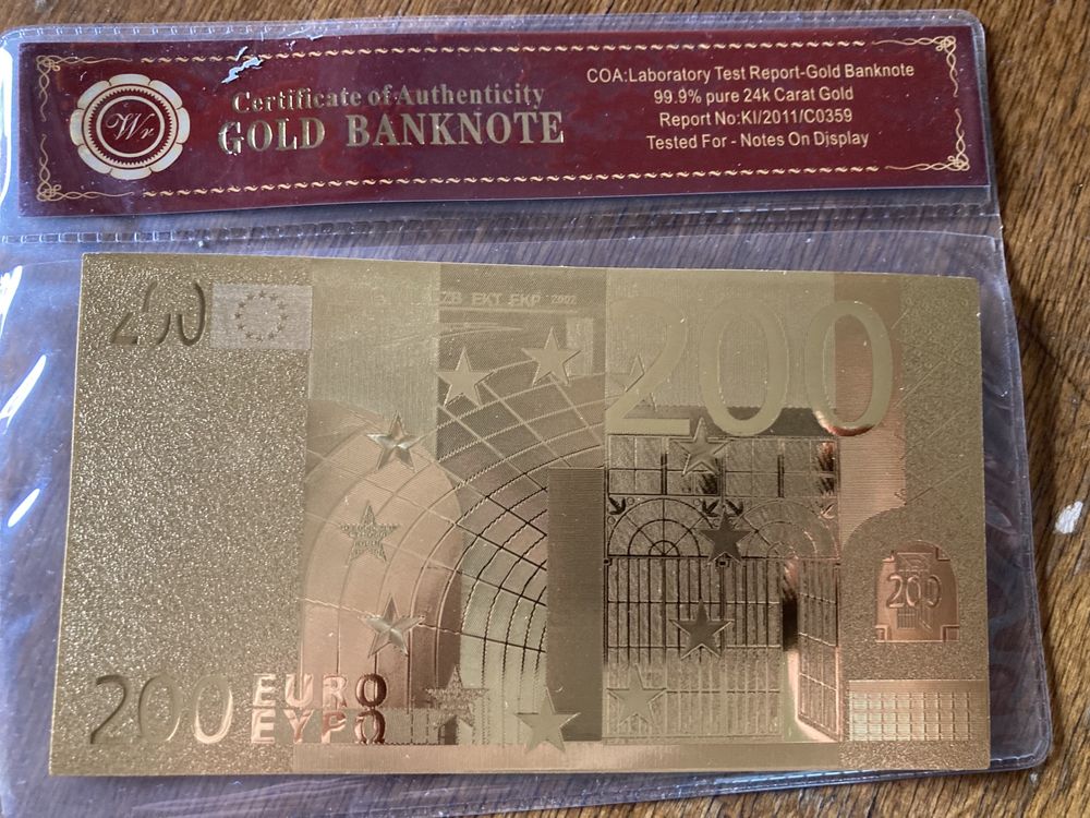 Kolekcja pozlacanych banknotow EURO