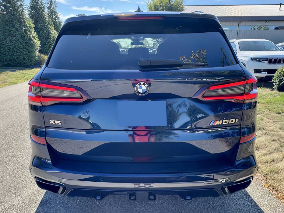 BMW X5 M50i      2021