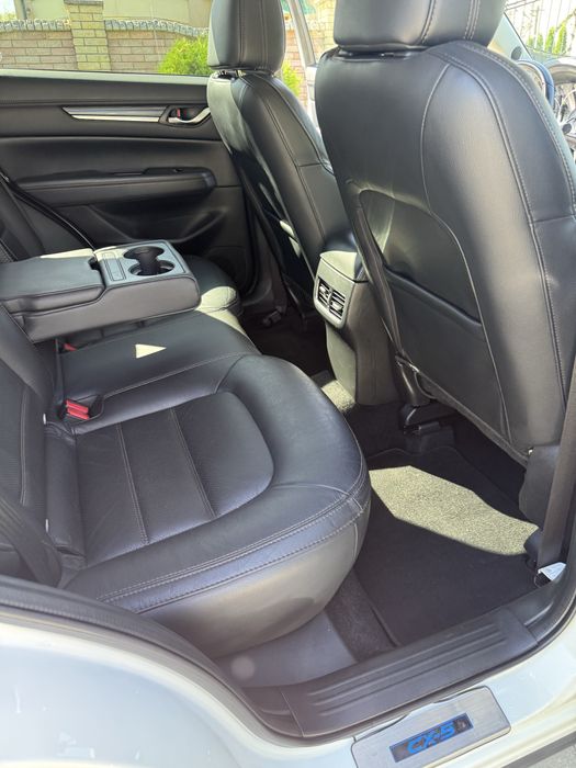 Mazda CX-5 Black in White