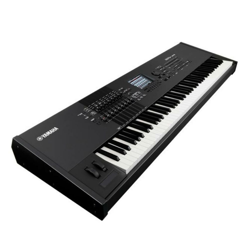 Vendo Yamaha Motif XF8 mais a Flightcase com rodas