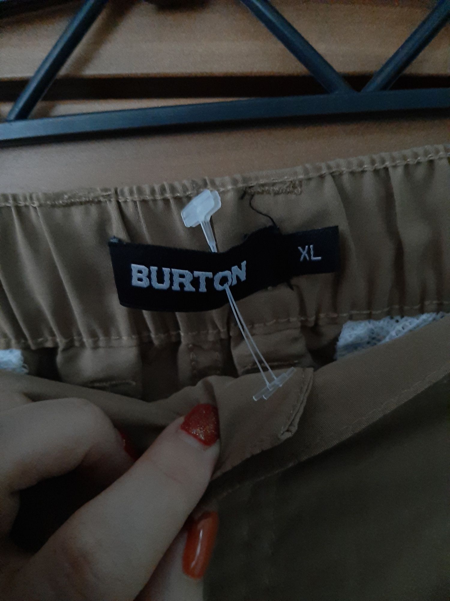Spodnie firmowe Burton