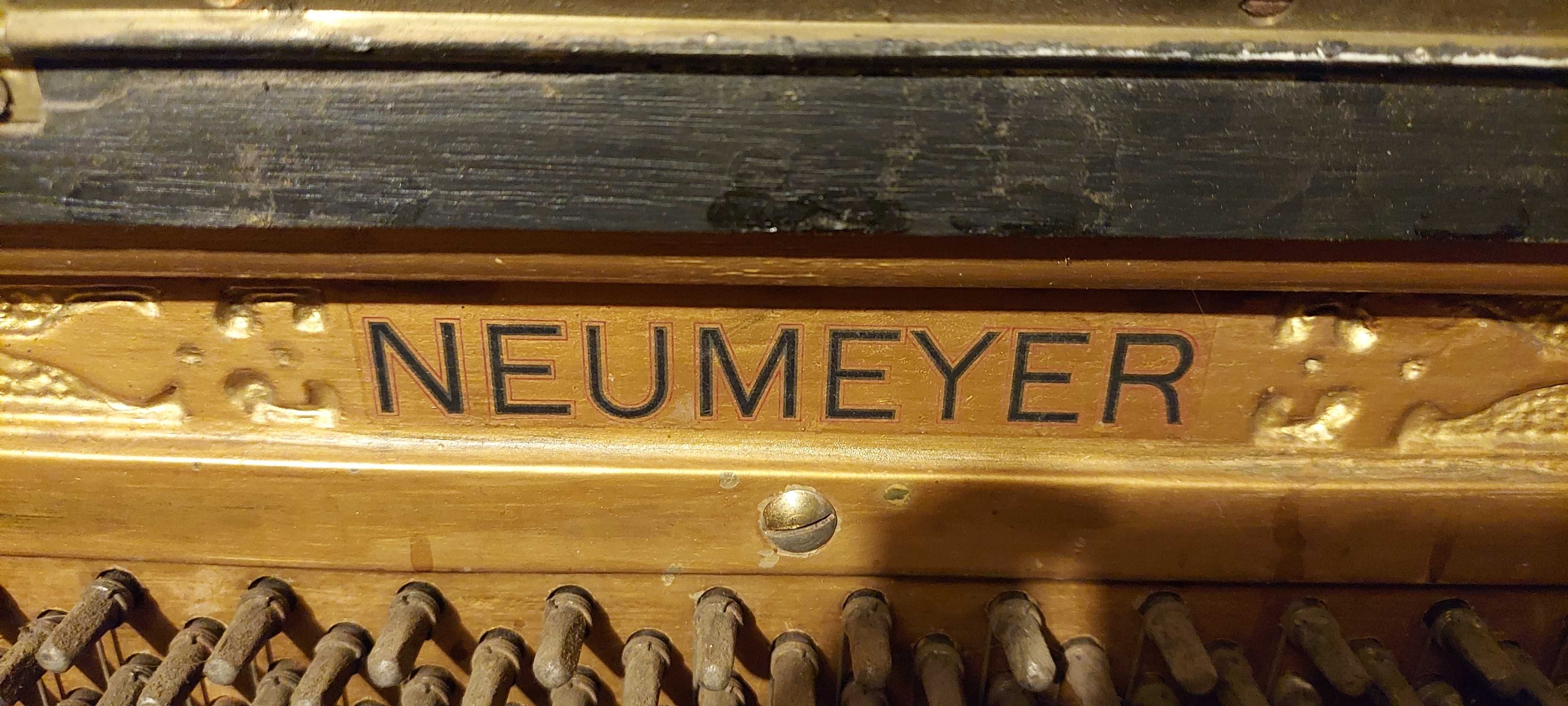 Pianino niemieckiej firmy NEUMAYER