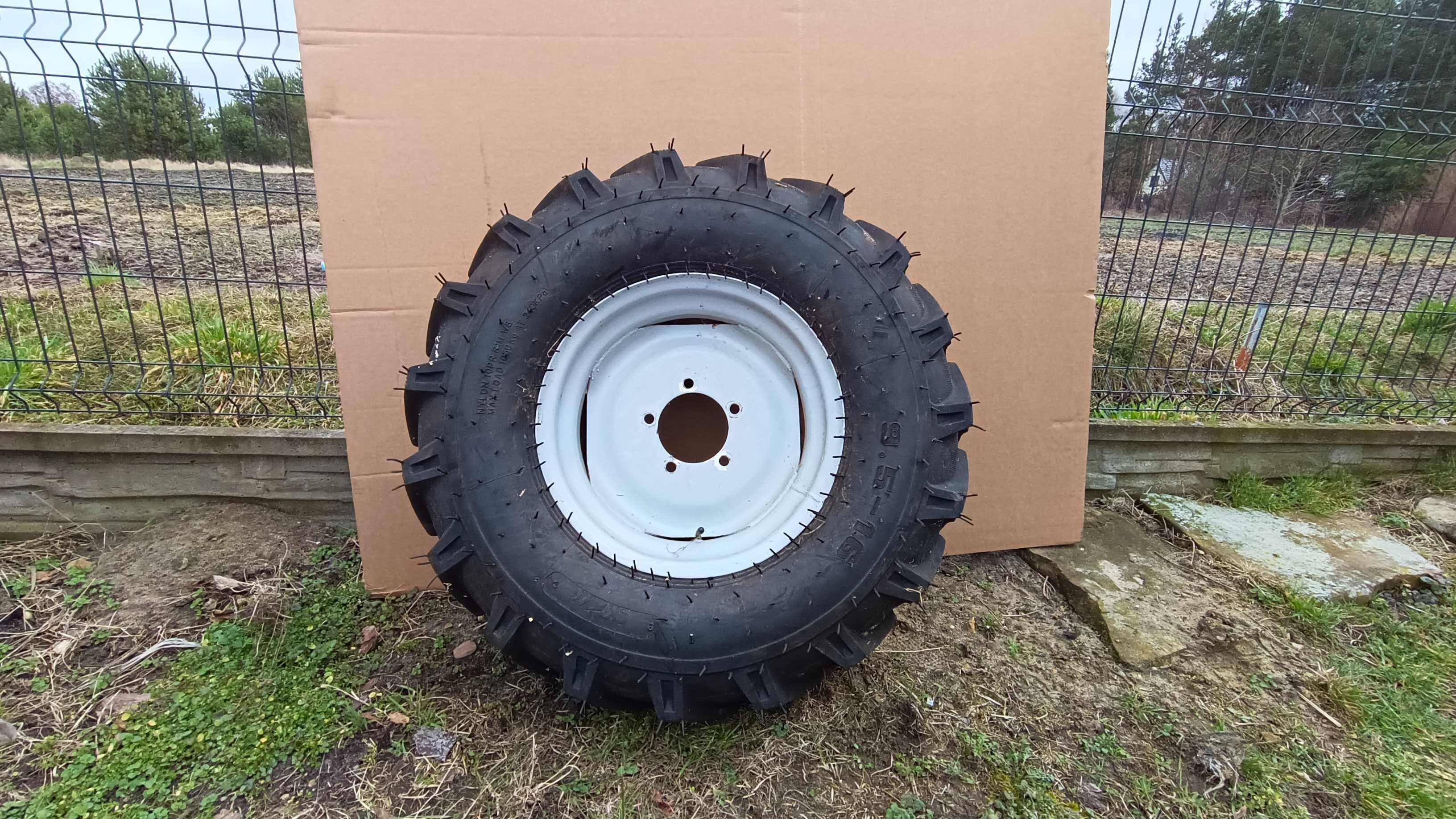 Felga z nową oponą 9.5 16