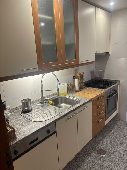 ARRENDAMENTO  - Apartamento T2, totalmente mobilado e equipado.