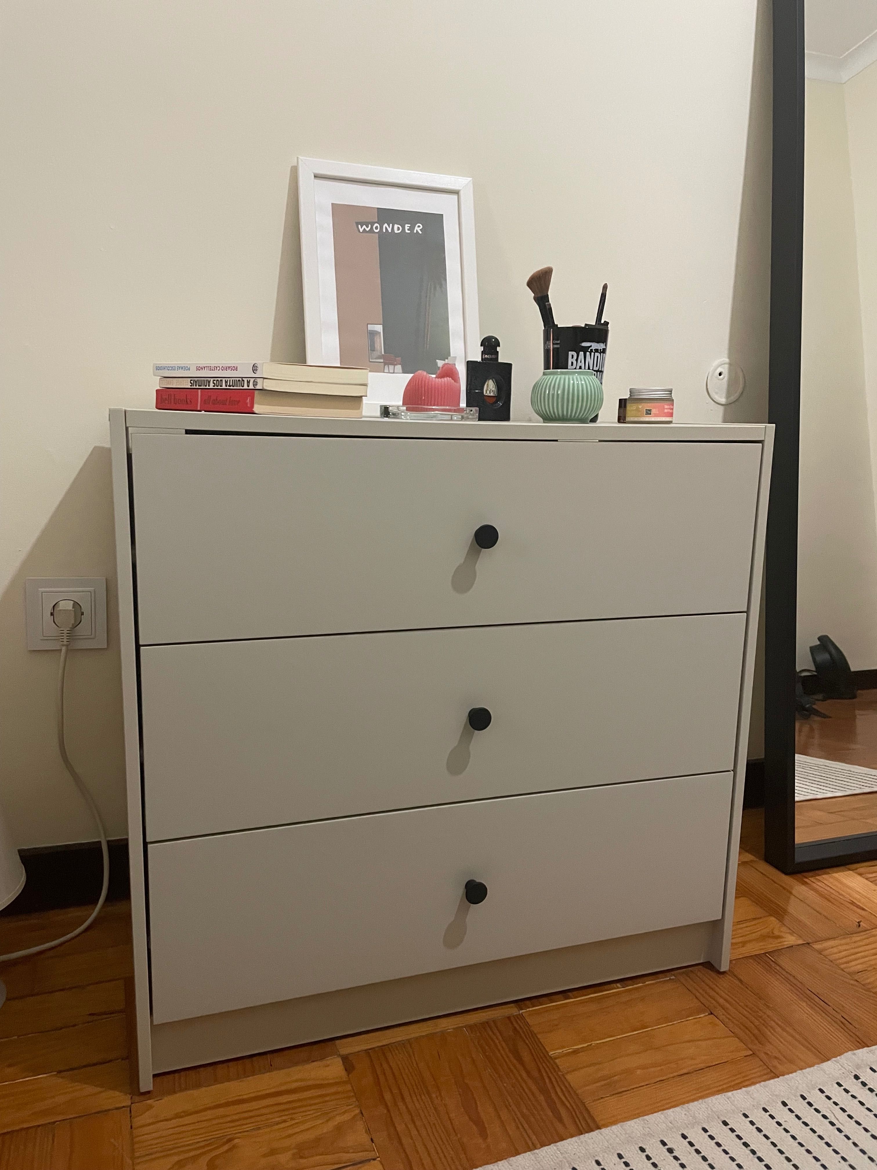 Cómoda Ikea Gursken 3 gavetas, bege claro