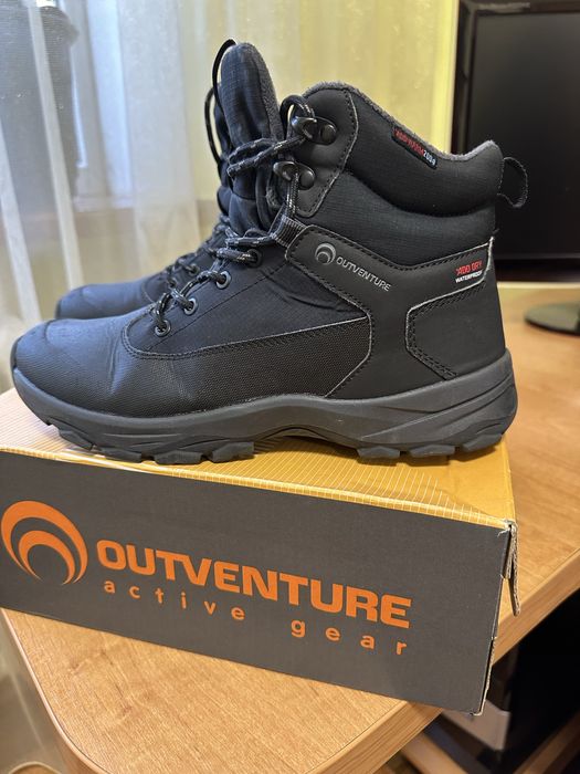 Зимове підліткове  взуття