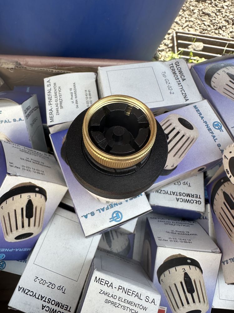 Głowica termostatyczna termosta grzejnikowy Mera Pnefal typ GZ-02-2