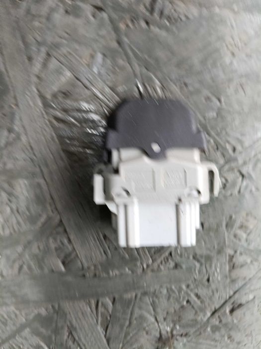 Przełącznik otwierania Szyby Renault Megane II 28.082