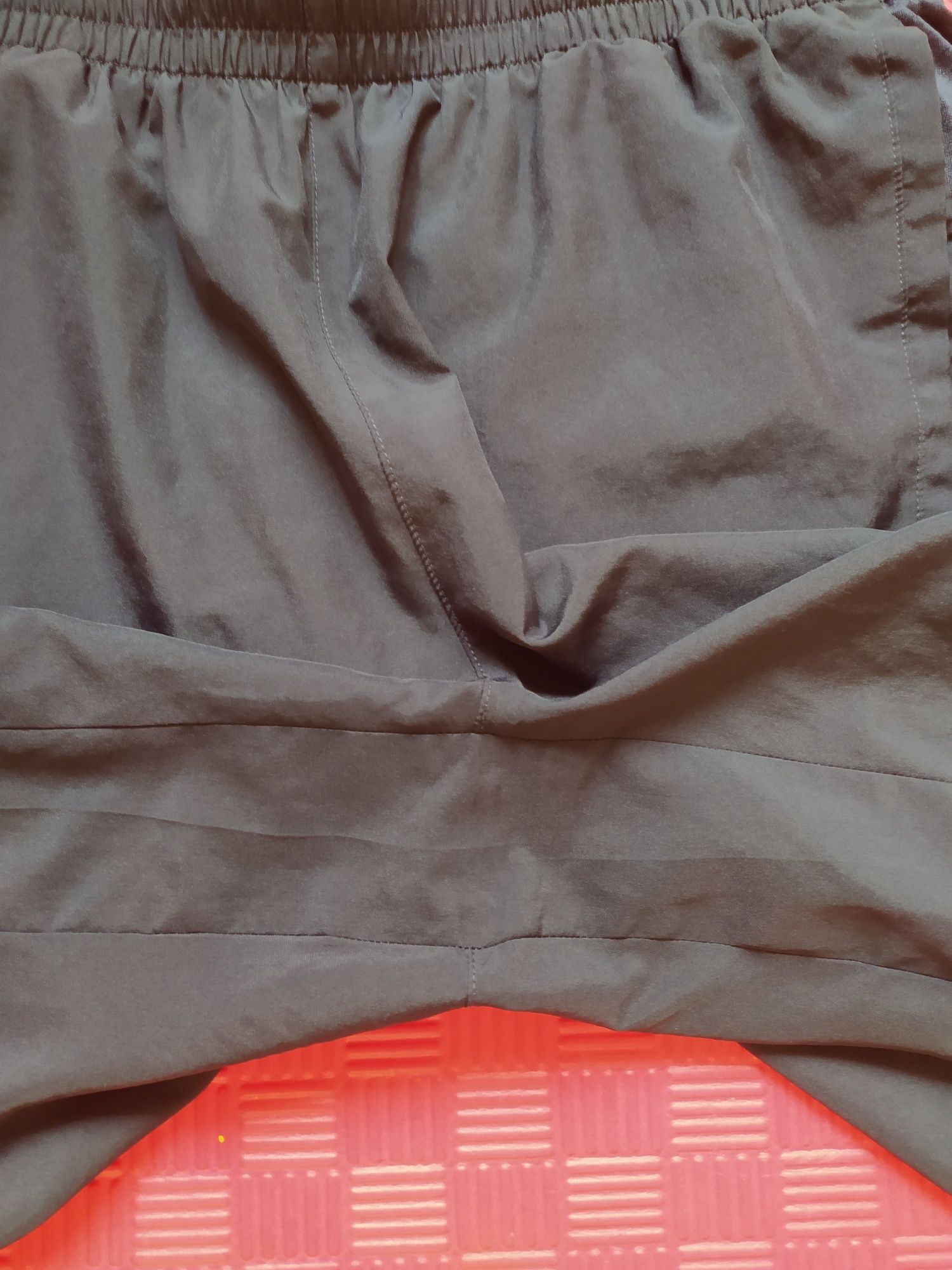 Adidas aeroready шорти, розмір М.