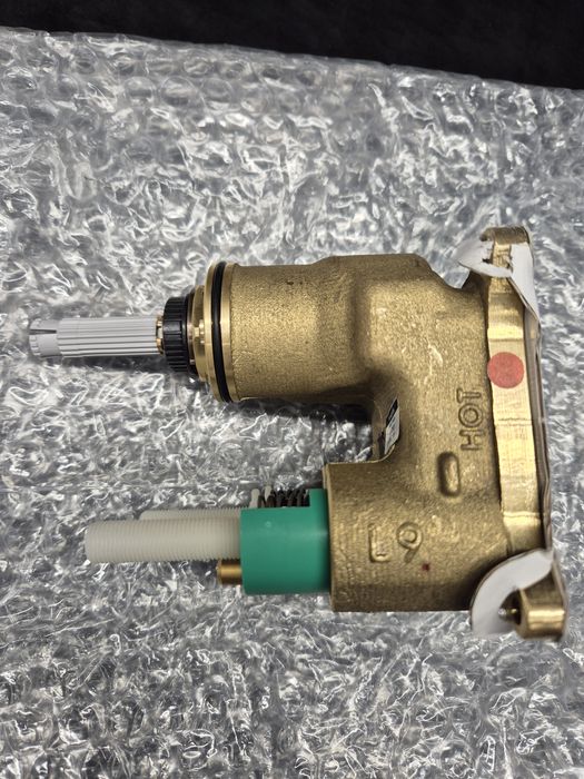 Hansgrohe 31735131 функціональний блок з термостатом