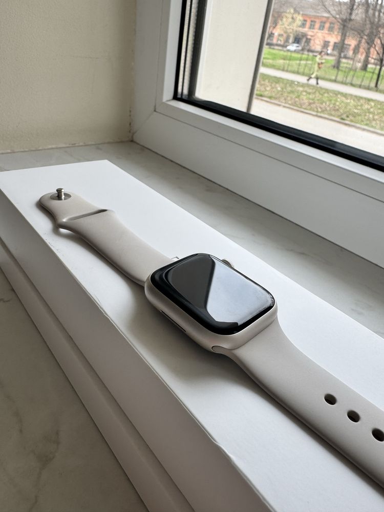 Продам Apple watch series 8 41 mm