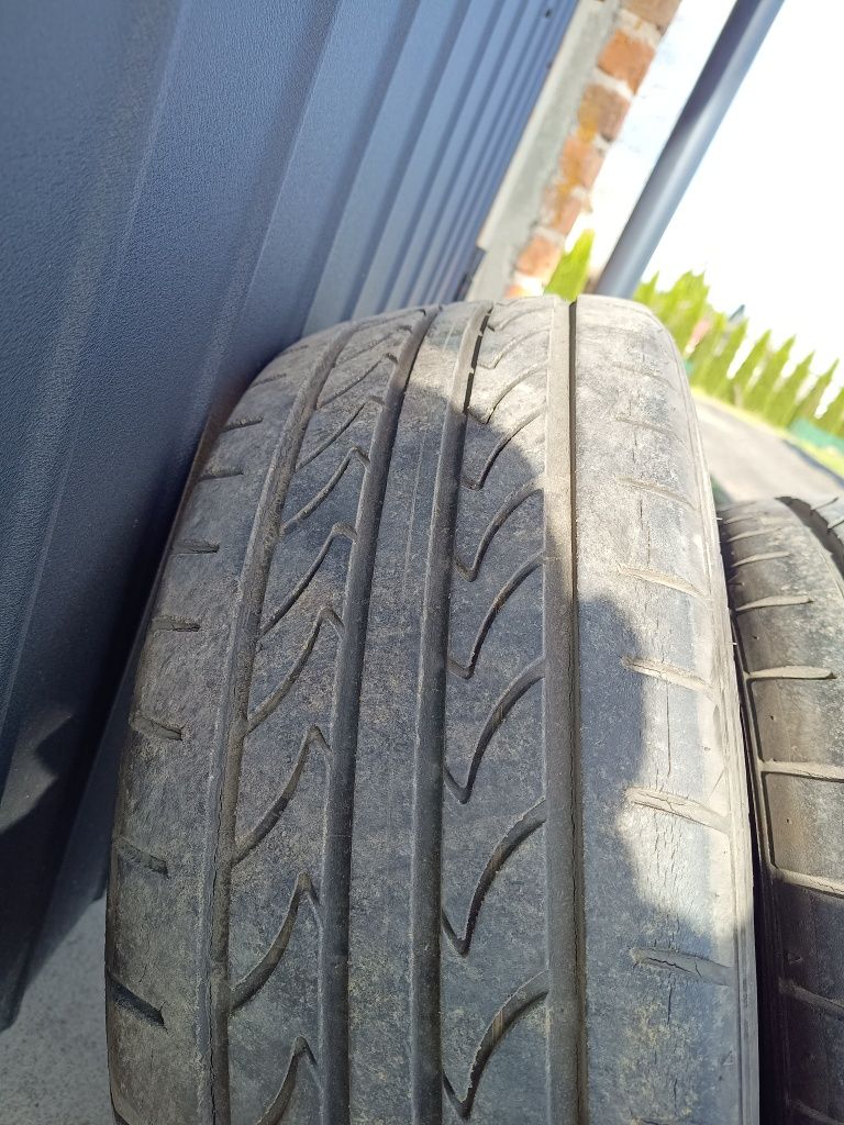 Opony letnie 215/50 R17   NEXEN CP691