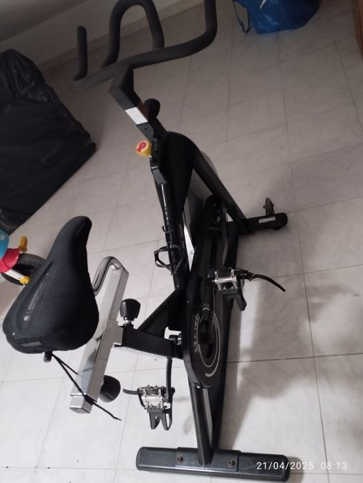 Bicicleta fixa - usada