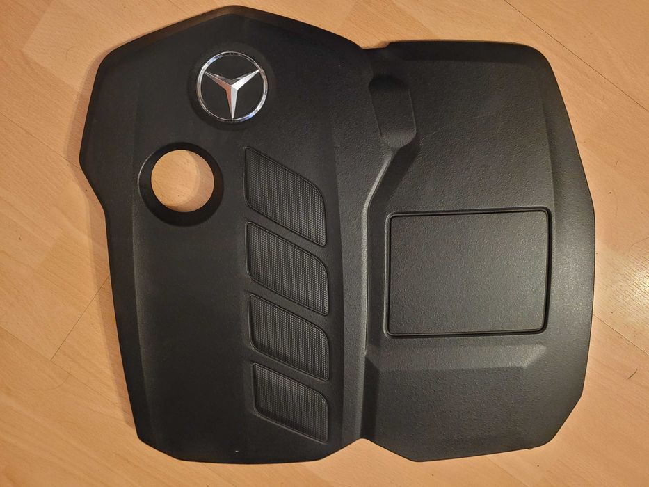 osłona pokrywa górna silnika mercedes E KLASA W213 A 654.010.7600