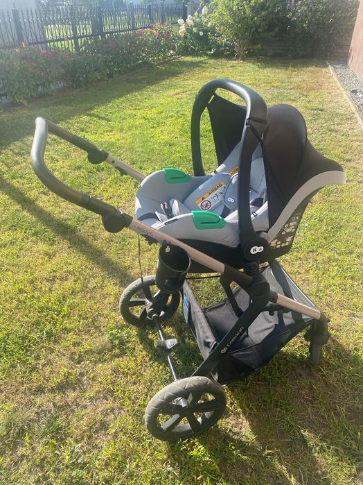 Szary Wózek dziecięcy gondola i spacerówka 3w1 Kinderkraft