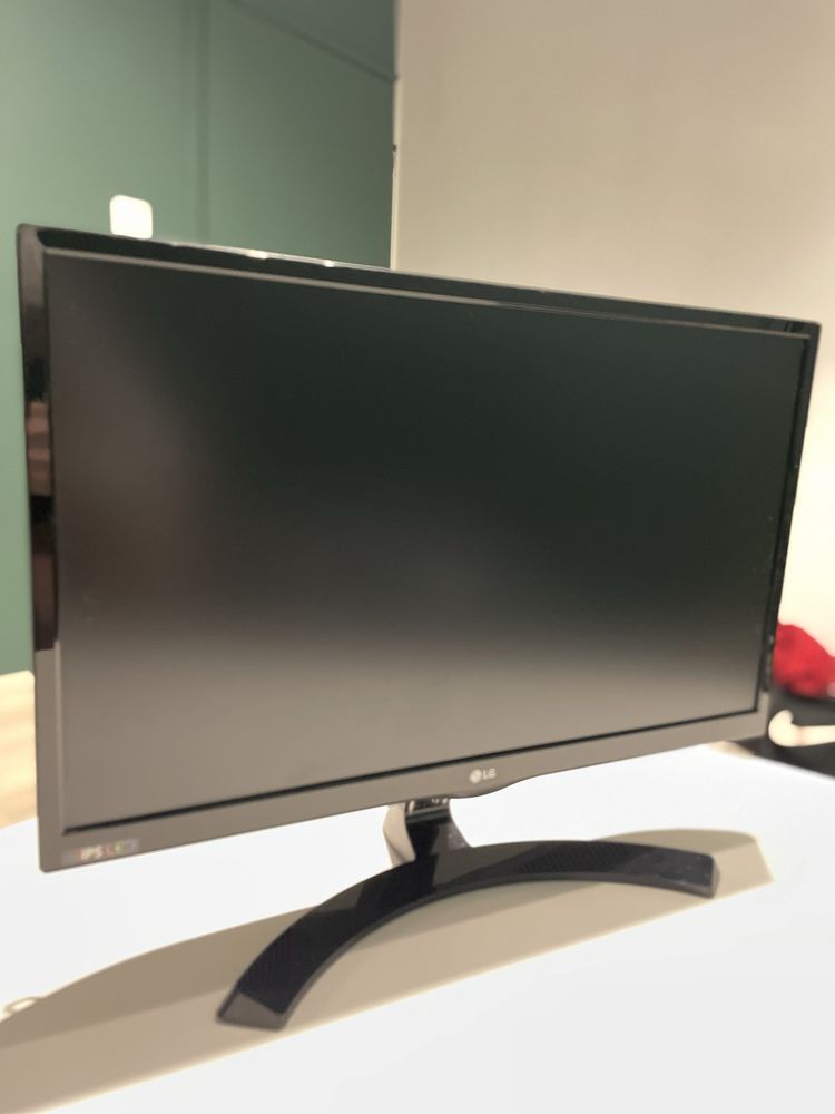 LG Monitor i TV w jednym 24 cale matryca IPS STAN JAK NOWY