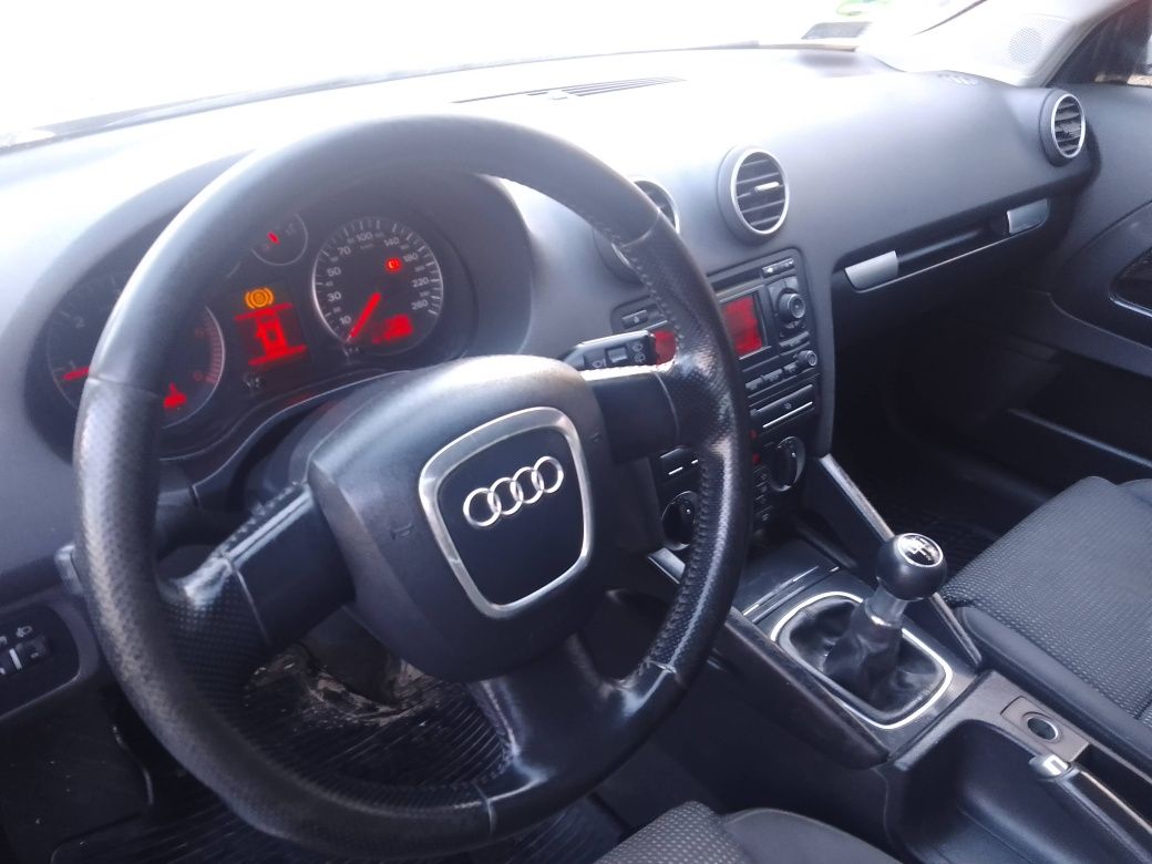 AUDI A3 8P 2,0tdi 140km