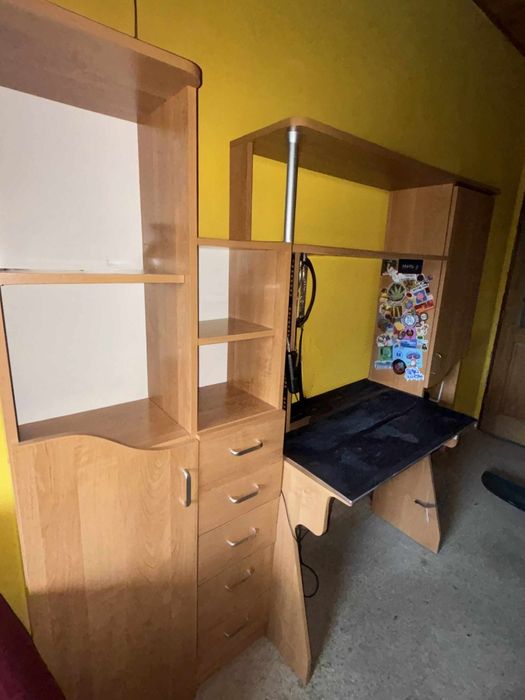 Biurko regał z szafką i półkami