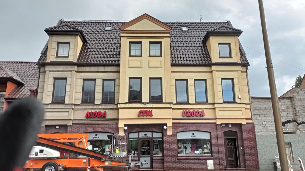 Malowanie mycie dachów elewacji kostki brukowej