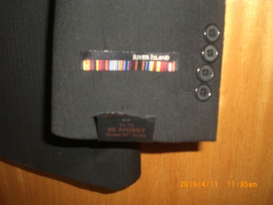 Casaco homem "River Island"novo Tam.36 S