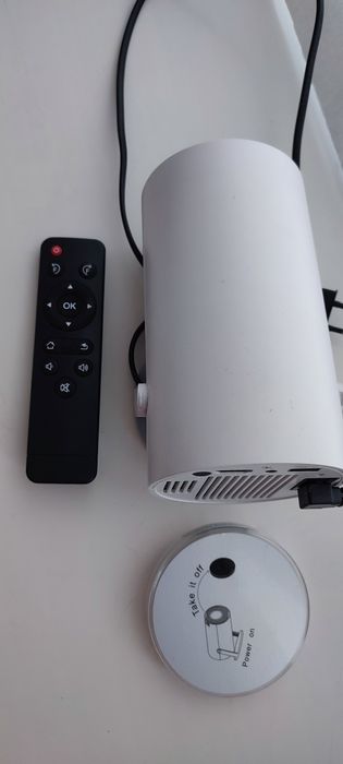 Портативний проектор для домашнього кінотеатру