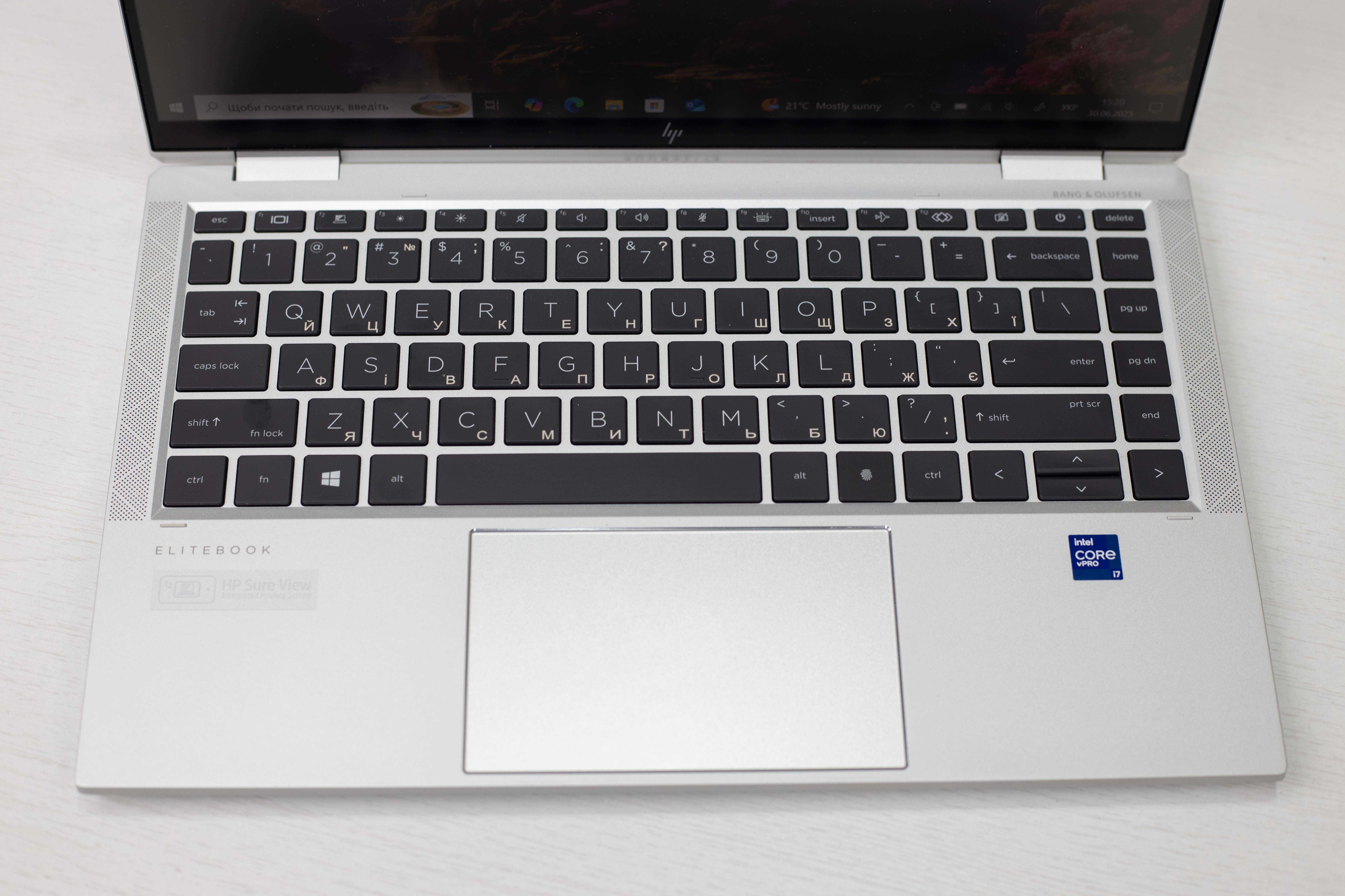 HP EliteBook X360 1040 G8 i7-1185G7 32RAM 256Gb SSD TOUCH FHD IPS 14”