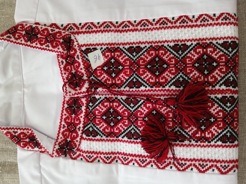 Вишиванки ручної роботи