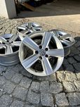 Felgi Aluminiowe 16 Vw Golf V VI VII Leon A3 Octavia 5x112 ET46 OEM